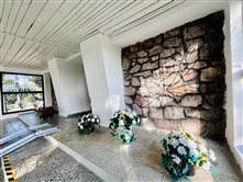 Cintorín a dom smútku